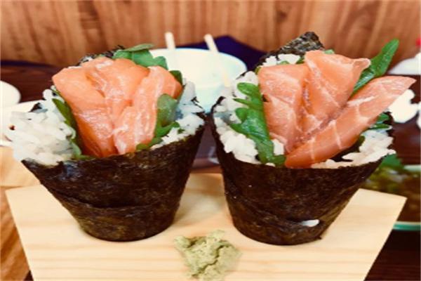 萬(wàn)年屋日本料理加盟