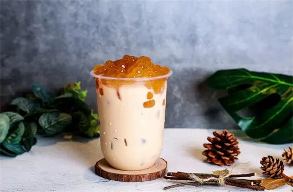 魚(yú)瓶奶茶