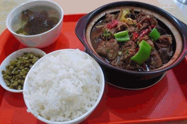 許記黃燜雞米飯