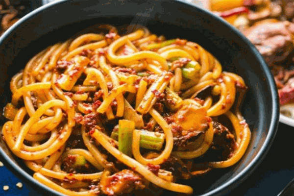 伊犁美食城