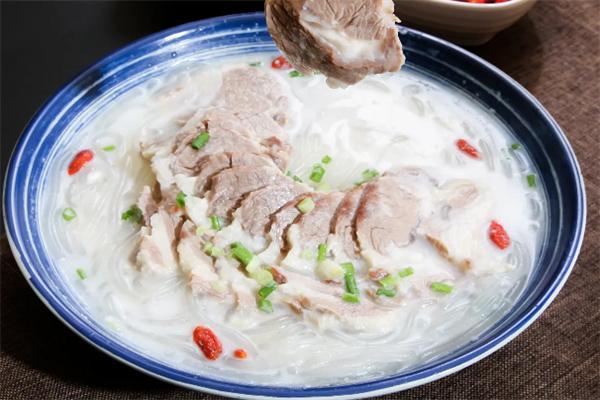 開心羊湯館加盟