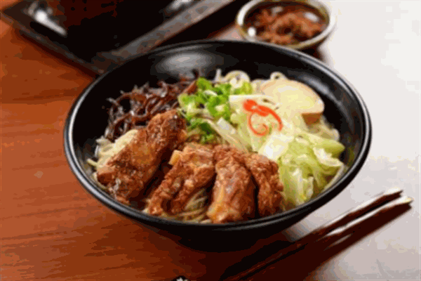 云鼎鼎牛肉面加盟