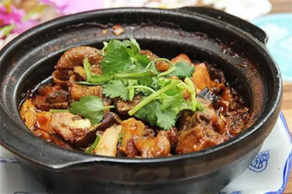 恒岳飄香老砂鍋加盟