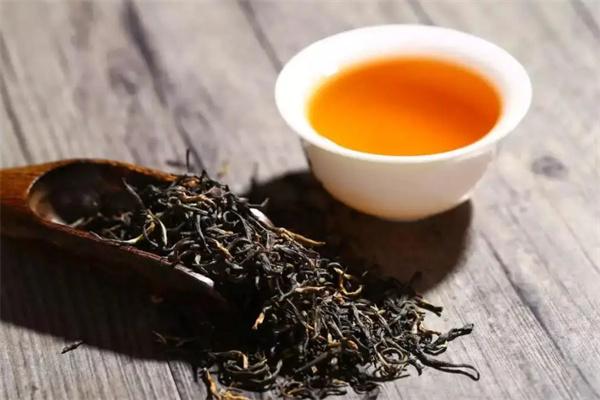 黑紅堂茶王加盟