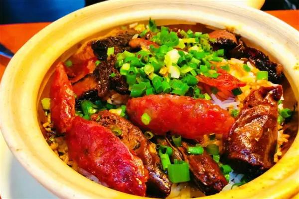 回香焗煲仔飯加盟