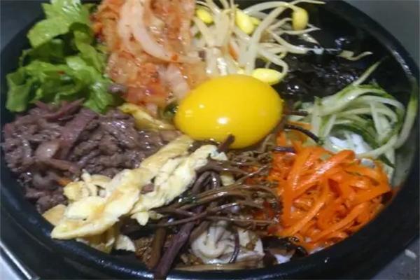 米其林石鍋拌飯加盟