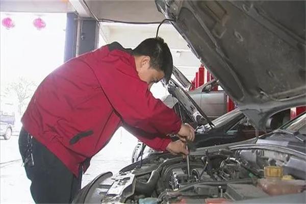 華潤(rùn)恒汽車(chē)維修加盟
