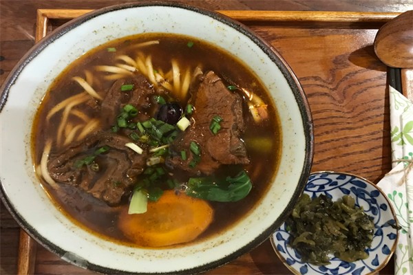 臺灣眷村牛肉面加盟