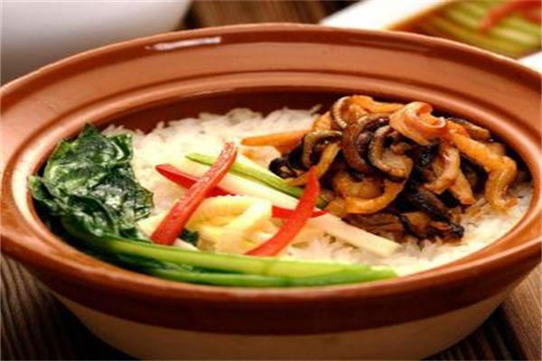 阿俊嫂煲仔飯