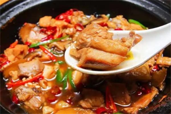 黃氏品軒正宗黃燜雞米飯加盟