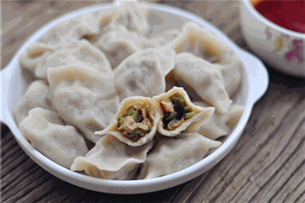 白胖水餃