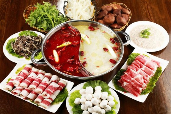 百味王串串香火鍋加盟