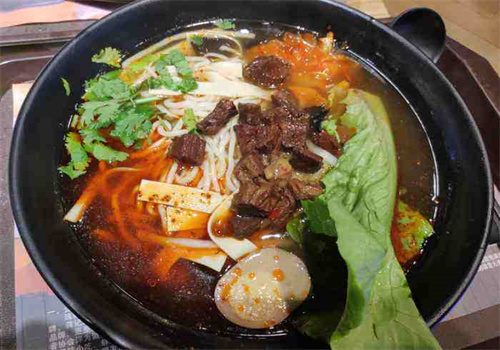 糧小吉牛肉米線加盟