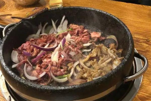 老街坊石鍋烤肉