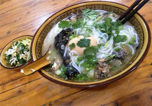 云絲味土雞米線加盟