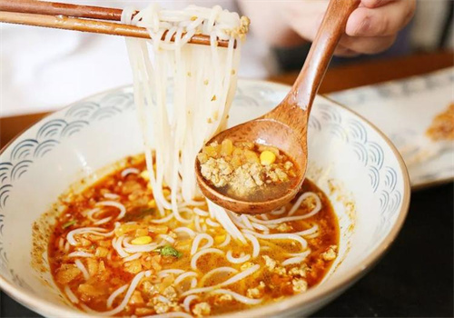 巷上蔥油炒飯香辣米線加盟