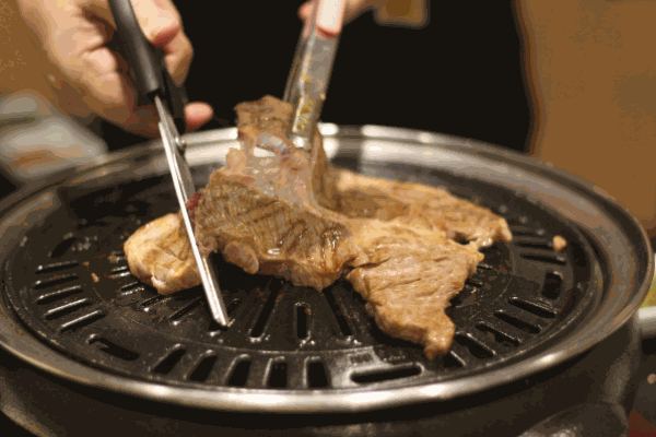 隔壁老王東北烤肉