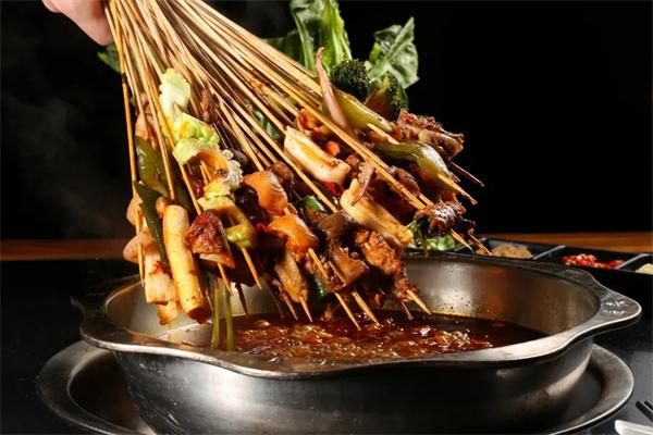 小洋婆串串香小火鍋加盟