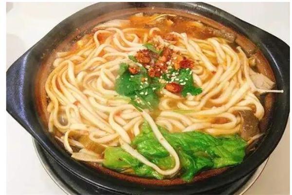 學(xué)智砂鍋面館