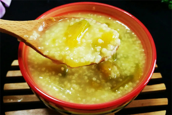 十二味粥鋪加盟