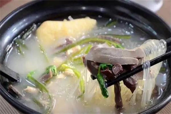 饞嘴巴鴨血粉絲湯加盟