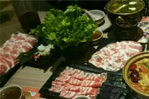 名品小火鍋