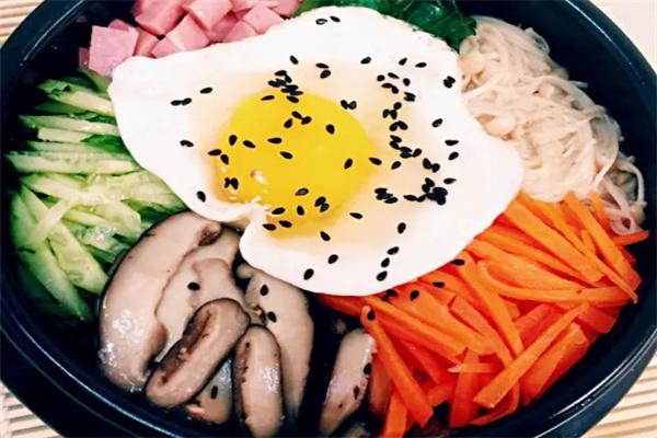 韓校校石鍋拌飯店加盟