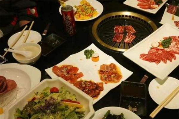 食冶日本料理鐵板燒加盟