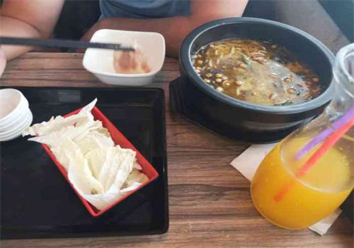 蘭少爺米線加盟