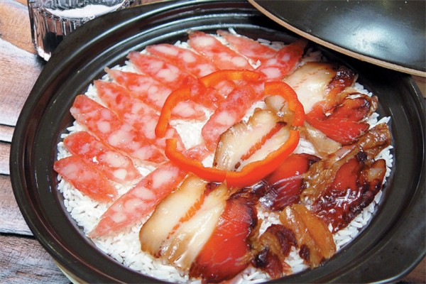 誠(chéng)實(shí)煲仔飯加盟