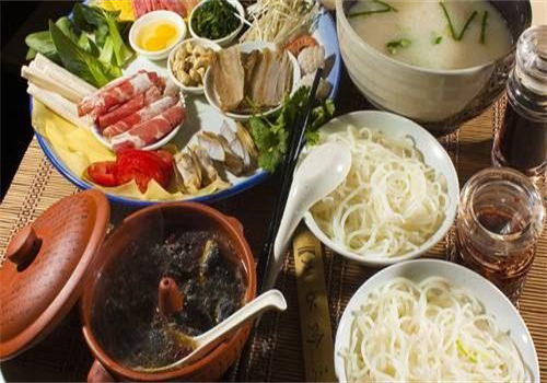 云羋鄉(xiāng)過橋米線加盟