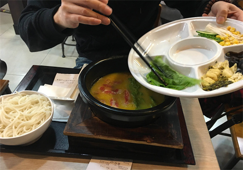 食有味過橋米線加盟