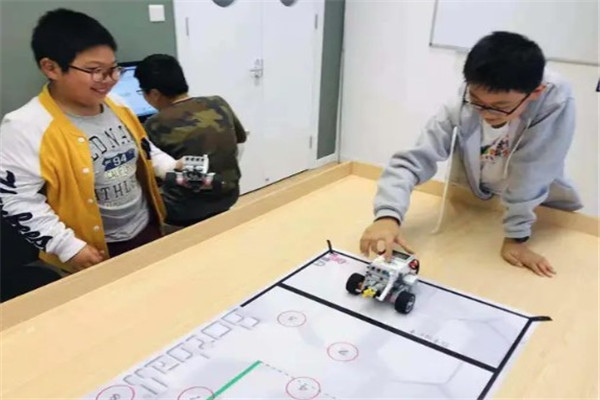HERO KID ROBOT機器人少兒編程加盟