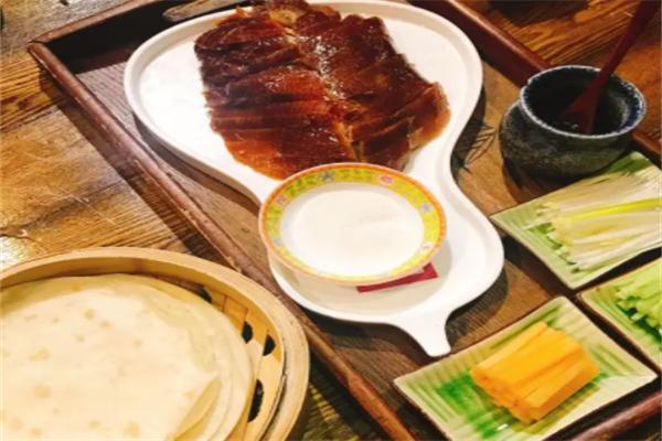 食二津家烤鴨加盟