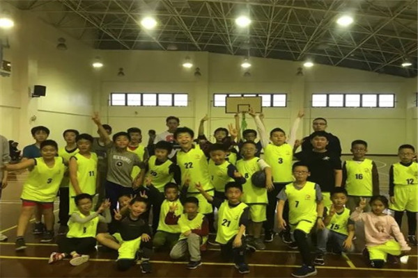 小飛人青少年成長中心加盟