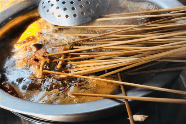 簽上飛火鍋串串香加盟