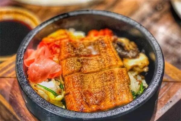 花熙槿石鍋拌飯加盟