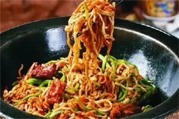 燜生發(fā)財鐵鍋燜面加盟