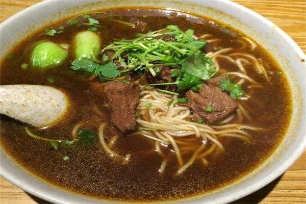 筋亨牛肉面加盟