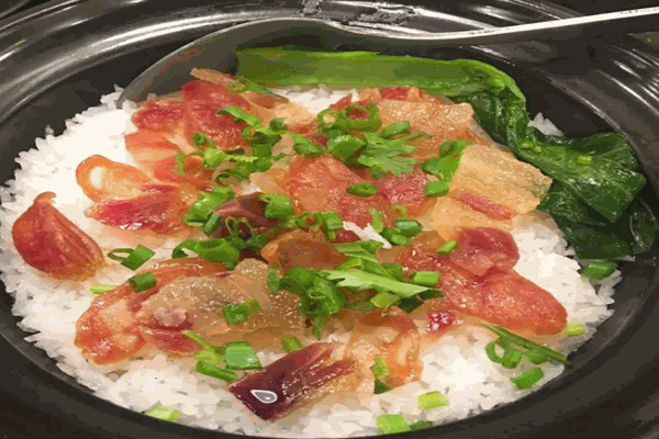 越煲越香煲仔飯加盟
