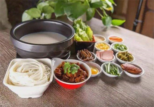 五寶米線(xiàn)加盟