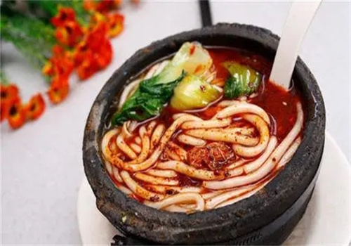 金橋大骨湯土豆粉加盟
