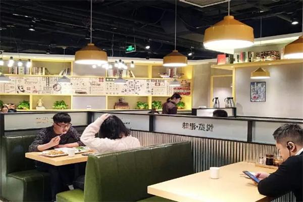 悅覽港味茶餐廳加盟