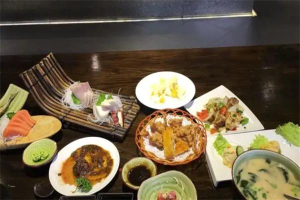 山上下日式料理加盟
