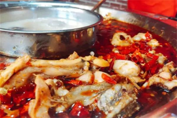 鮮渝味美蛙魚頭火鍋加盟