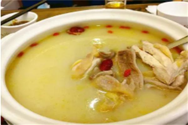 客家九味豬肚雞火鍋店加盟