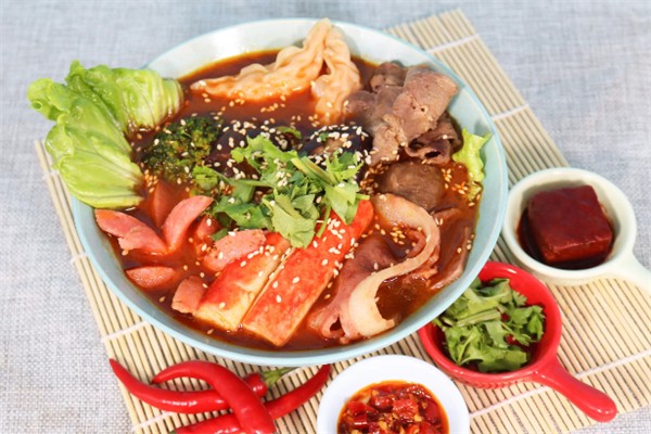 冰火房麻辣燙加盟