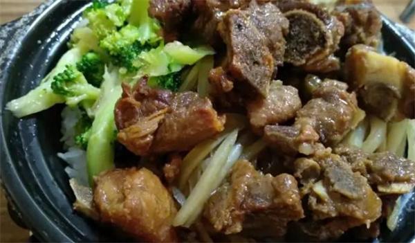 桂林米粉煲仔飯