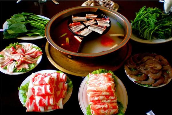 新銘門(mén)火鍋加盟