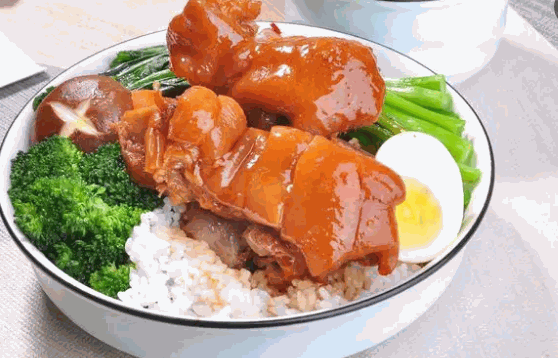 潮軒隆江豬腳飯